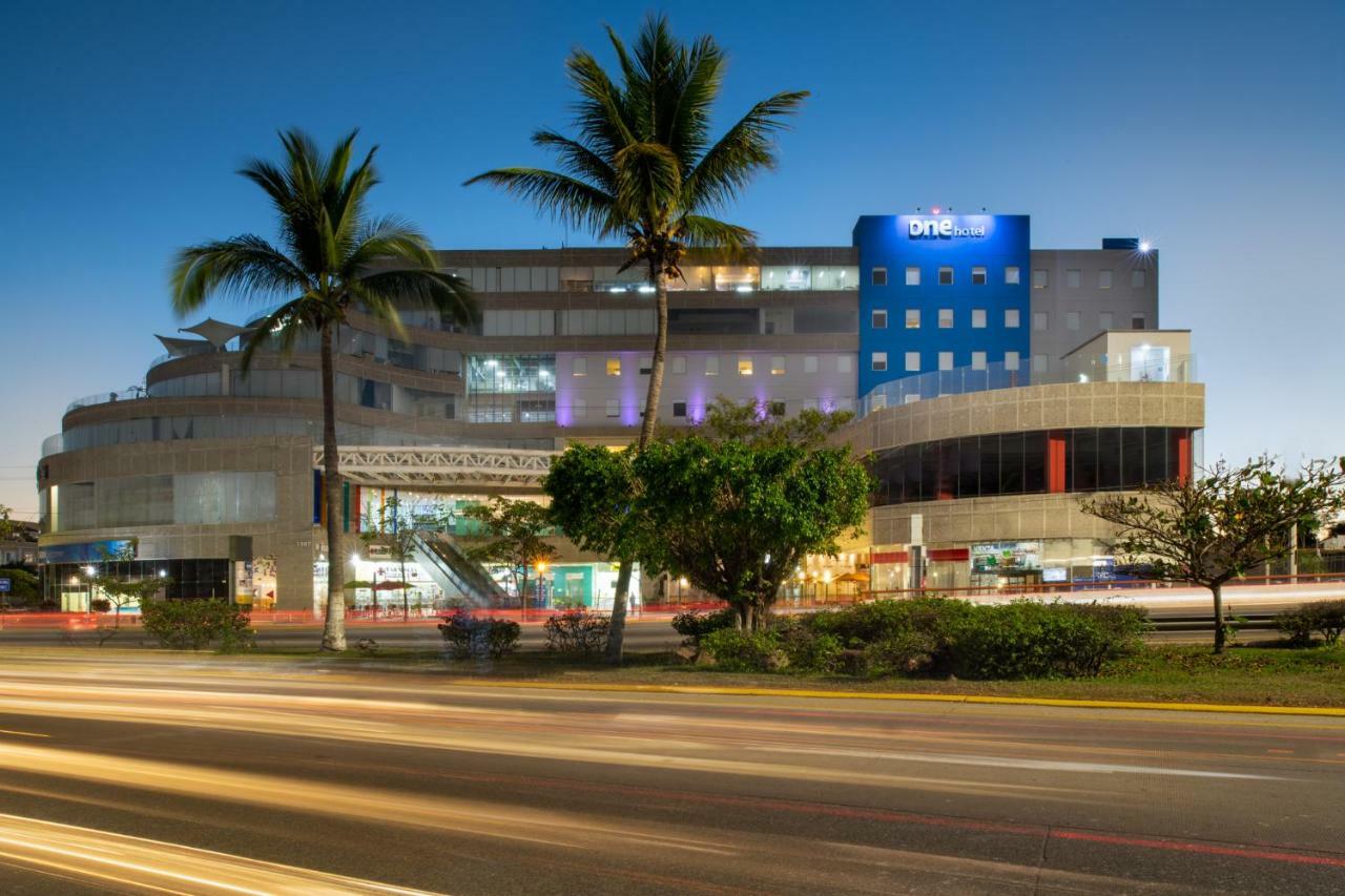 One Puerto Vallarta Aeropuerto Hotel Bagian luar foto